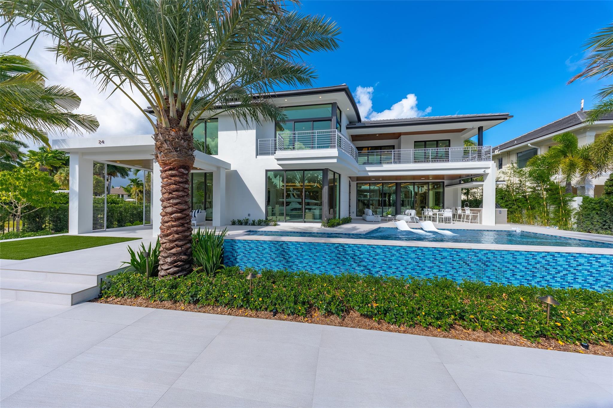 24 Fiesta Way, Fort Lauderdale, FL 33301