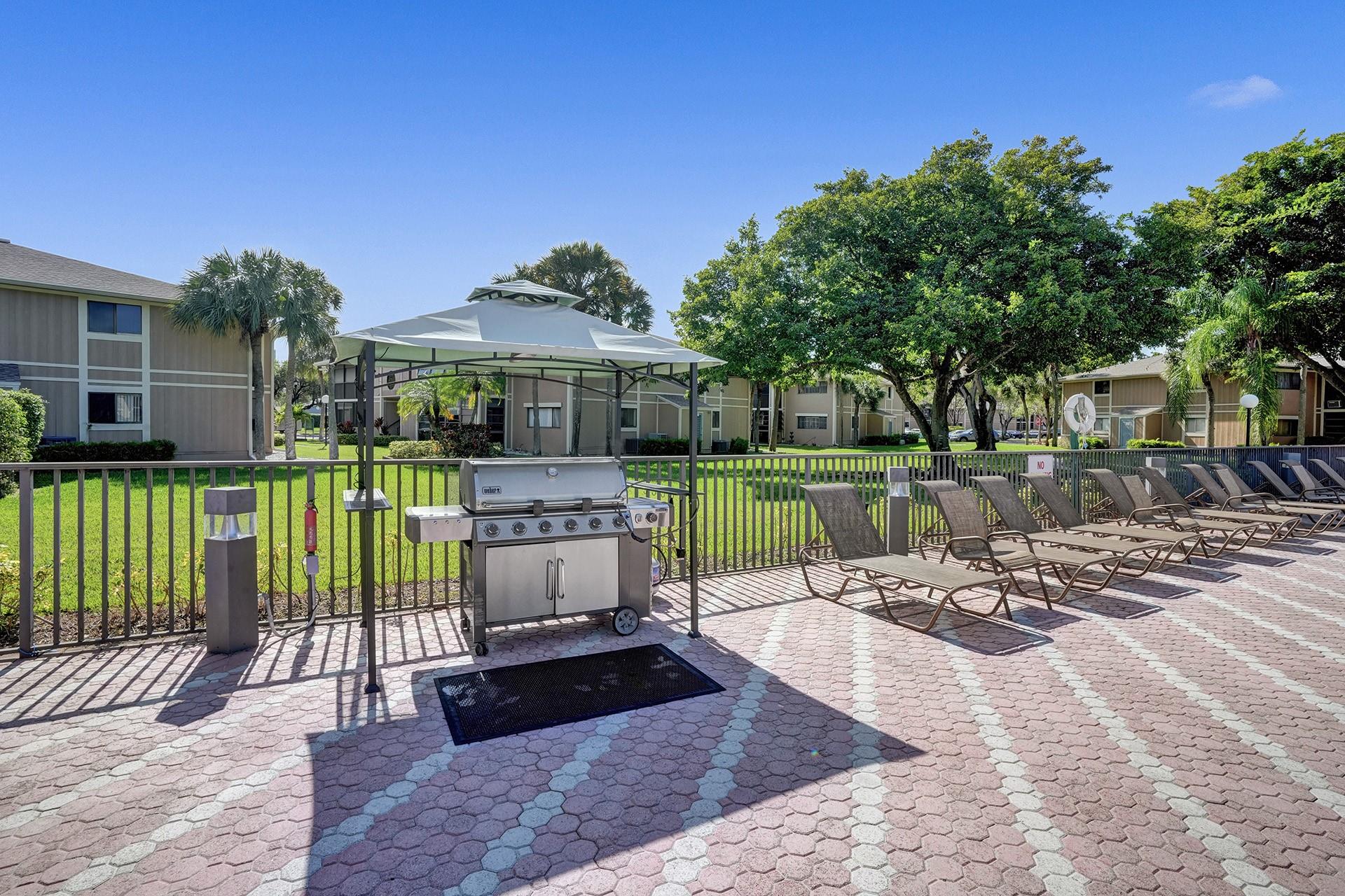 Photo for 7432 Ashmont Circle, 208, Tamarac, FL 33321 - Listing #FX-10525865 7432 Ashmont Circle, 208, Tamarac, FL 33321