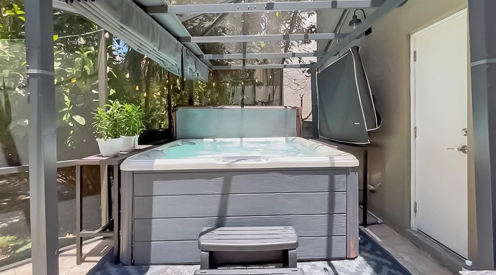 7501 Red Bay Place, Coral Springs, FL 33065