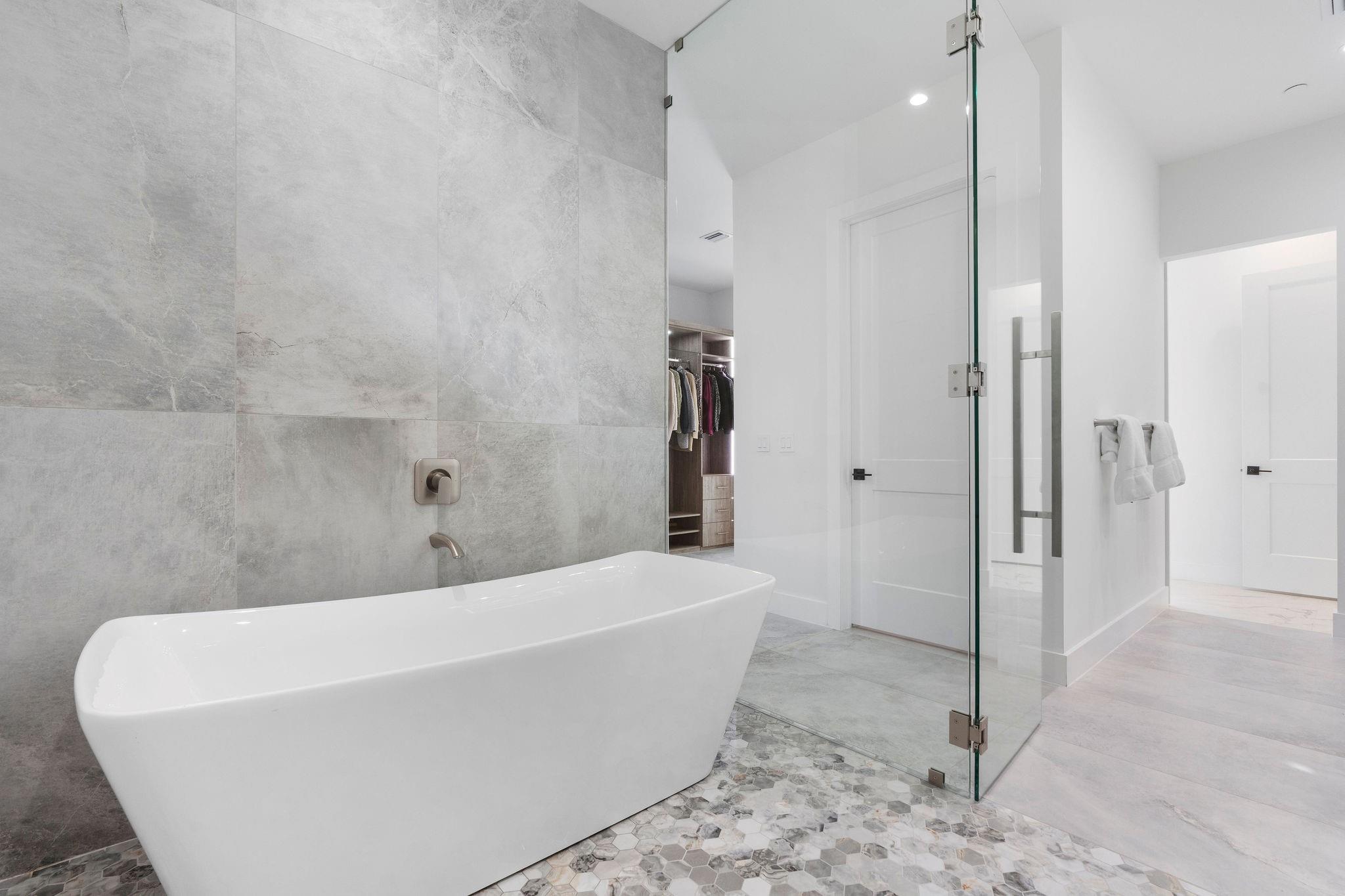 11861 NW 9 Street, Plantation, FL 33325