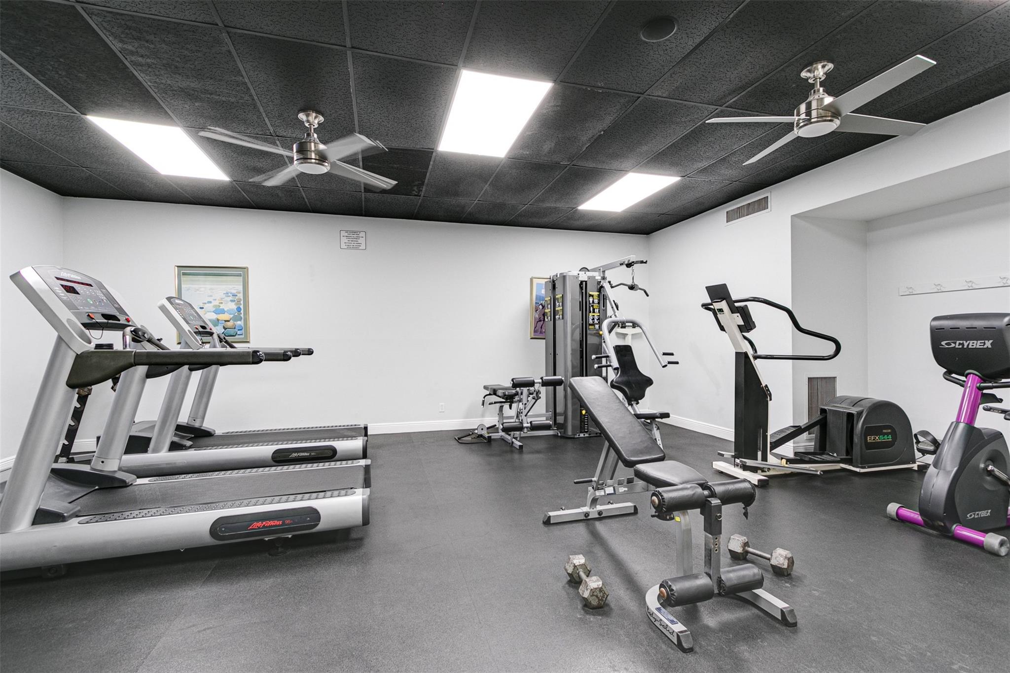 450 Briarwood Circle 2, Hollywood, FL 33024