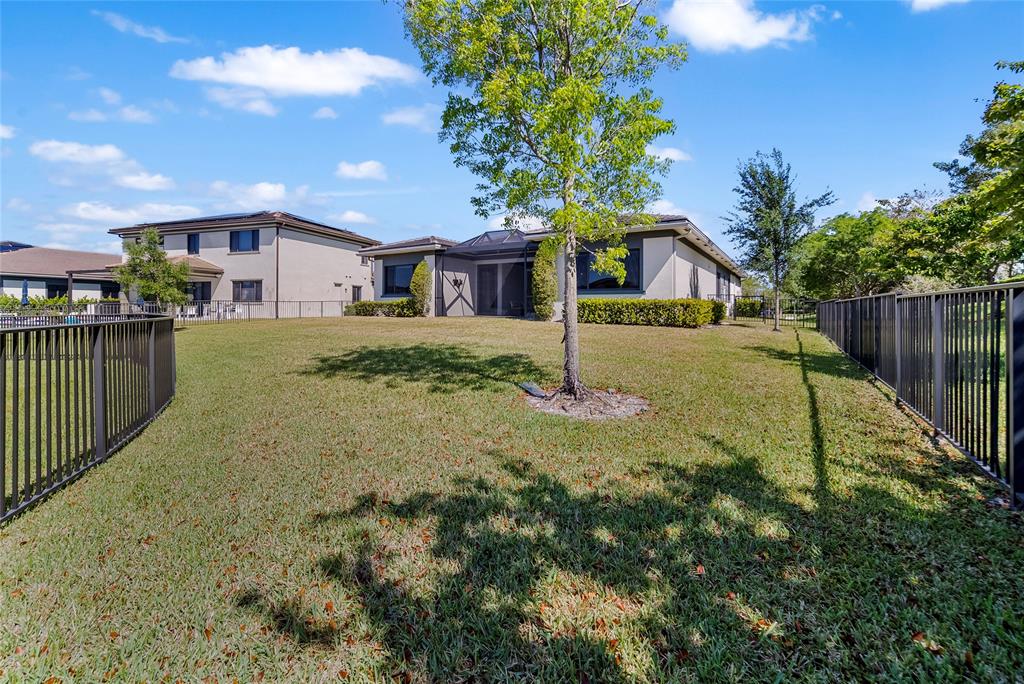 Photo for 10410 S Lago Vista Circle, Parkland, FL 33076 - Listing #FX-10434740 10410 S Lago Vista Circle, Parkland, FL 33076