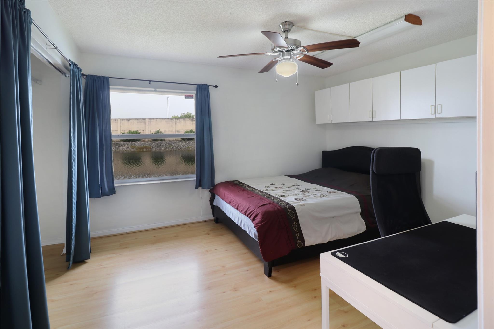 5743 NW 100th Way, Coral Springs, FL 33076