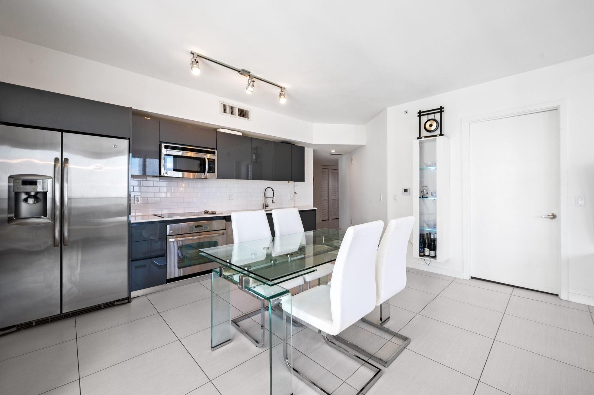 31 SE 6th Street 2002, Miami, FL 33131