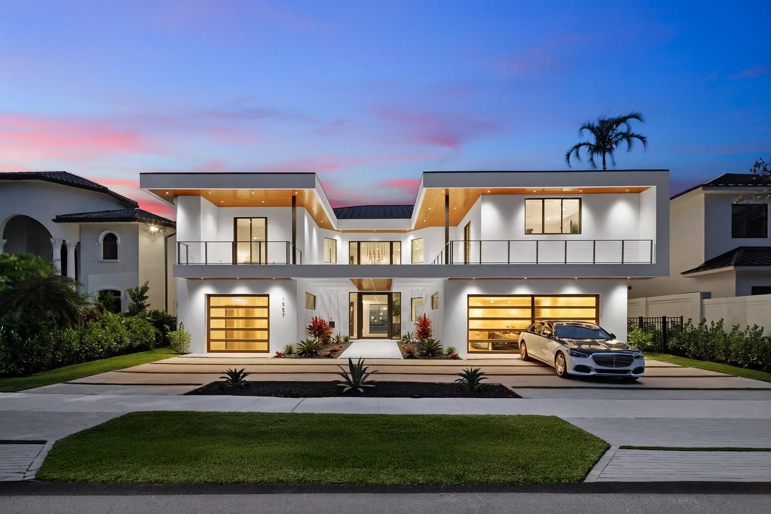 1957 Harbourview Drive, Fort Lauderdale, FL 33316