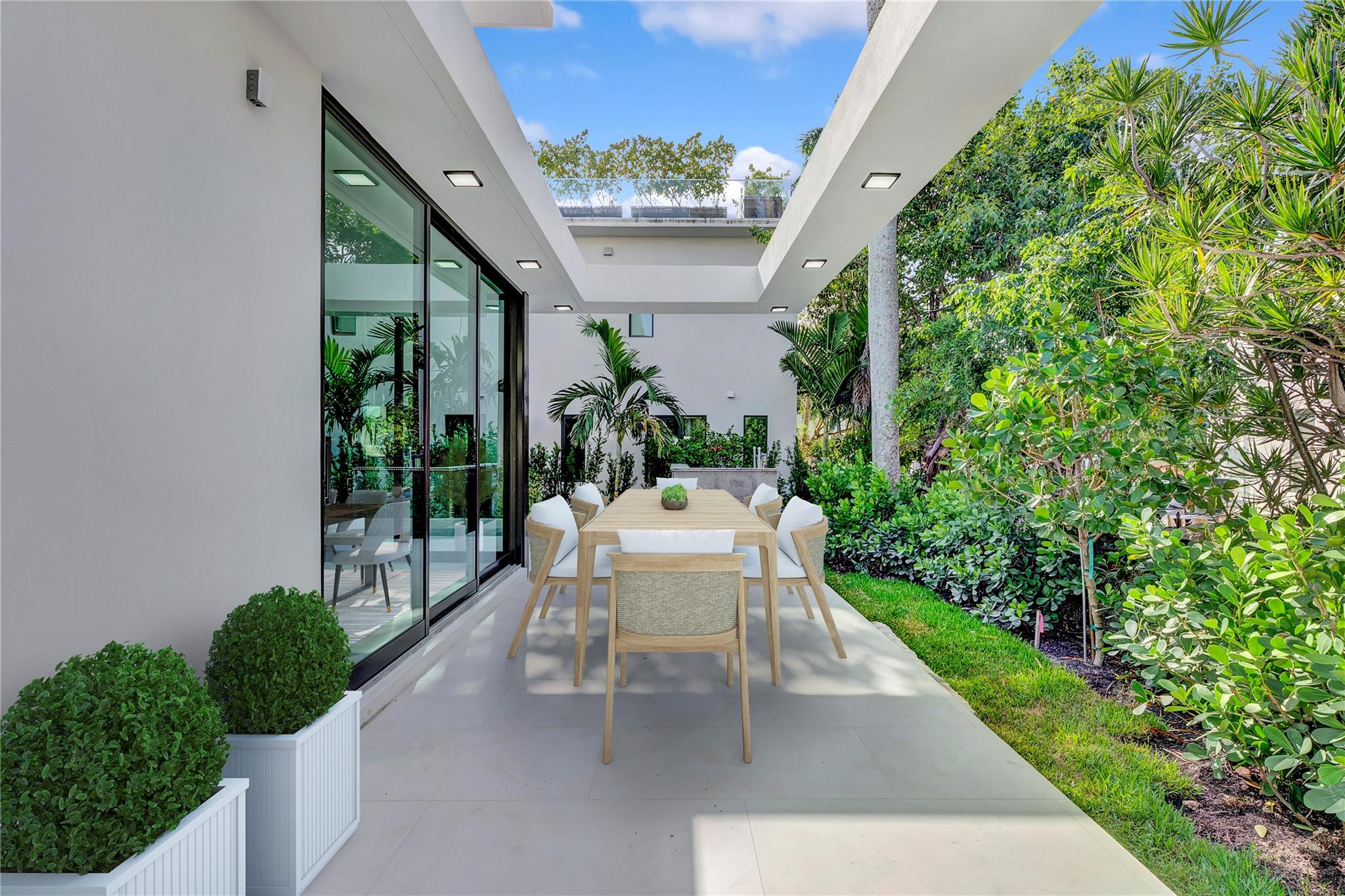 2130 S Miami Avenue, Miami, FL 33129