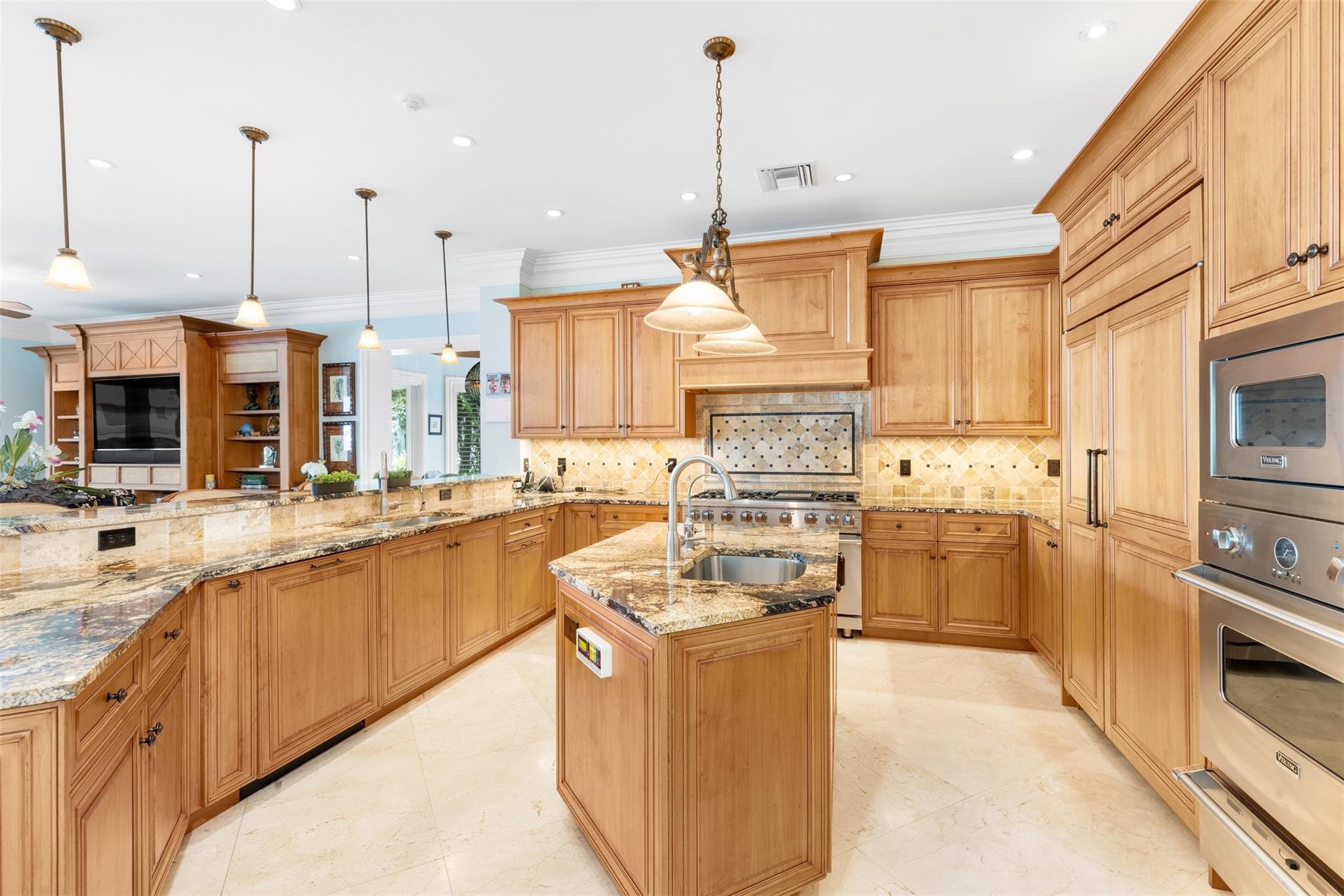 1739 SE 11th Street, Fort Lauderdale, FL 33316