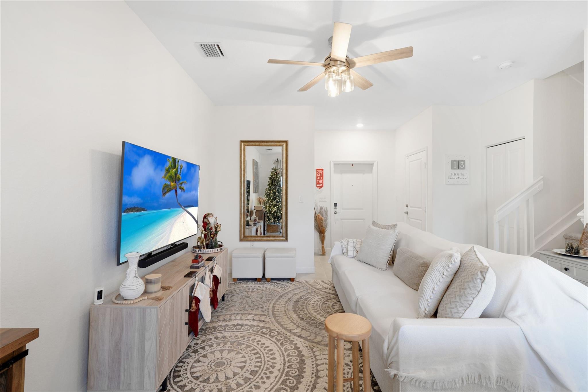 659 NW 204th Street, Miami, FL 33169