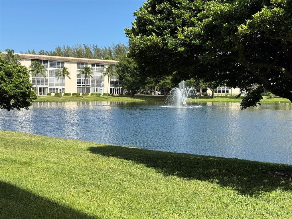 Photo for 1902 Bermuda Circle, E1, Coconut Creek, FL 33066 - listing #FX-10534124 1902 Bermuda Circle, E1, Coconut Creek, FL 33066