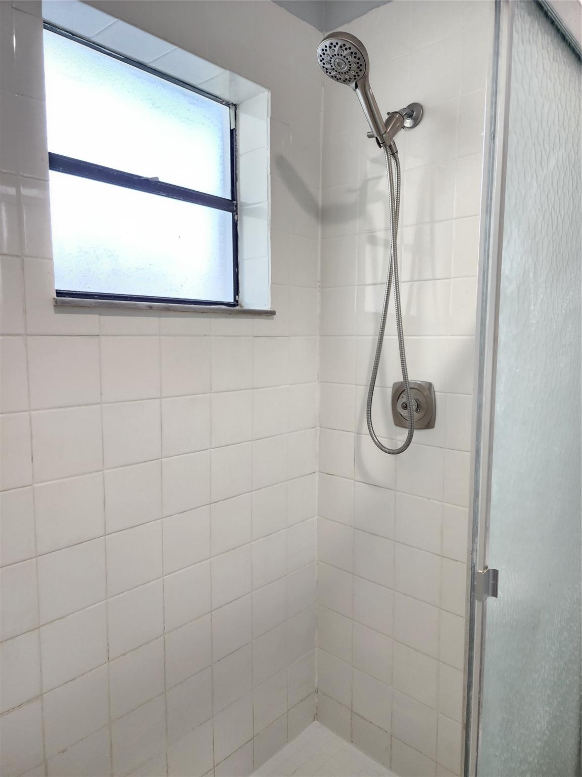 9150 NW 38th Drive 106, Coral Springs, FL 33065