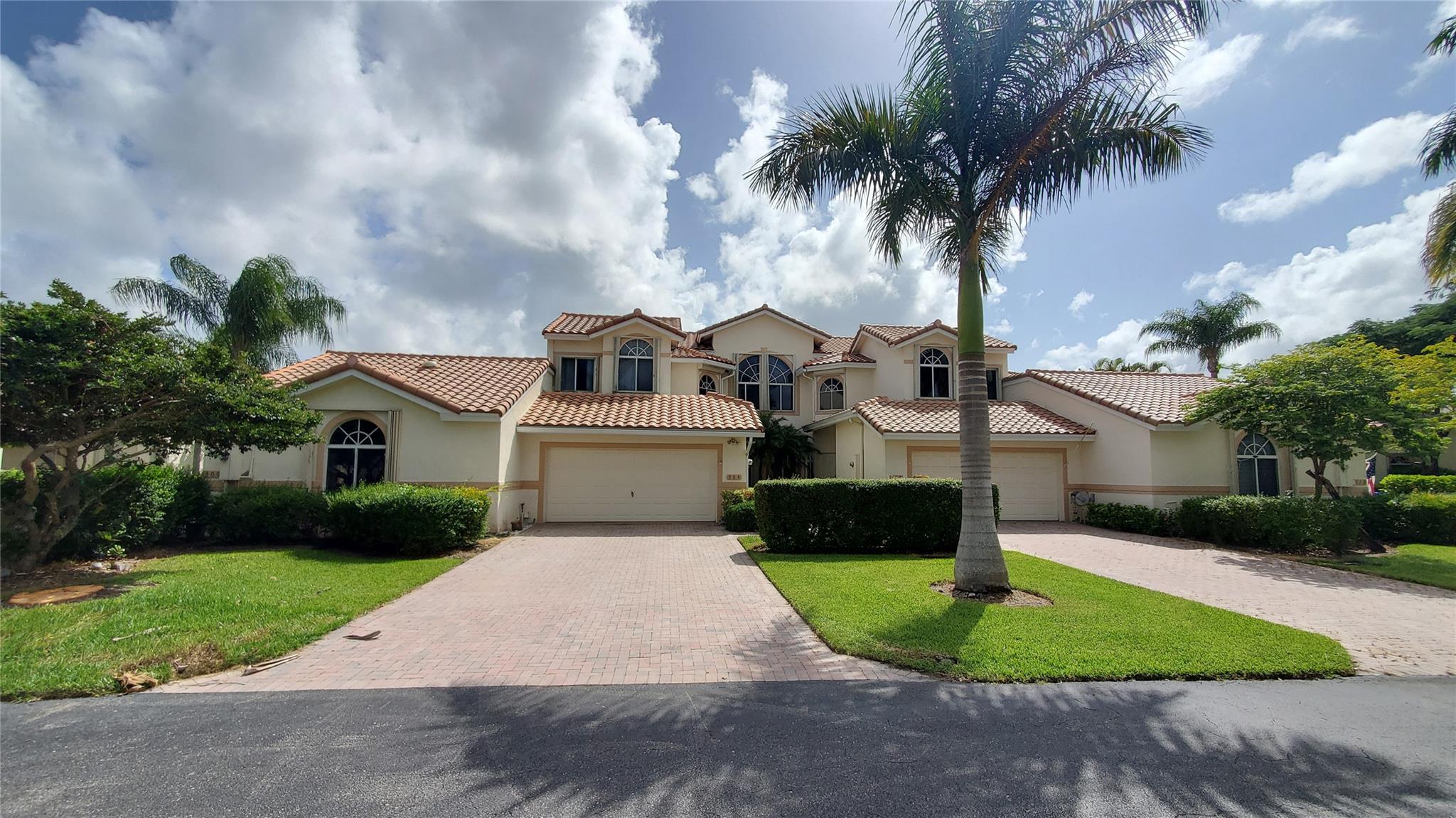 Photo for 504 W Palm Aire Drive, 504, Pompano Beach, FL 33069 - listing #FX-10535511 504 W Palm Aire Drive, 504, Pompano Beach, FL 33069