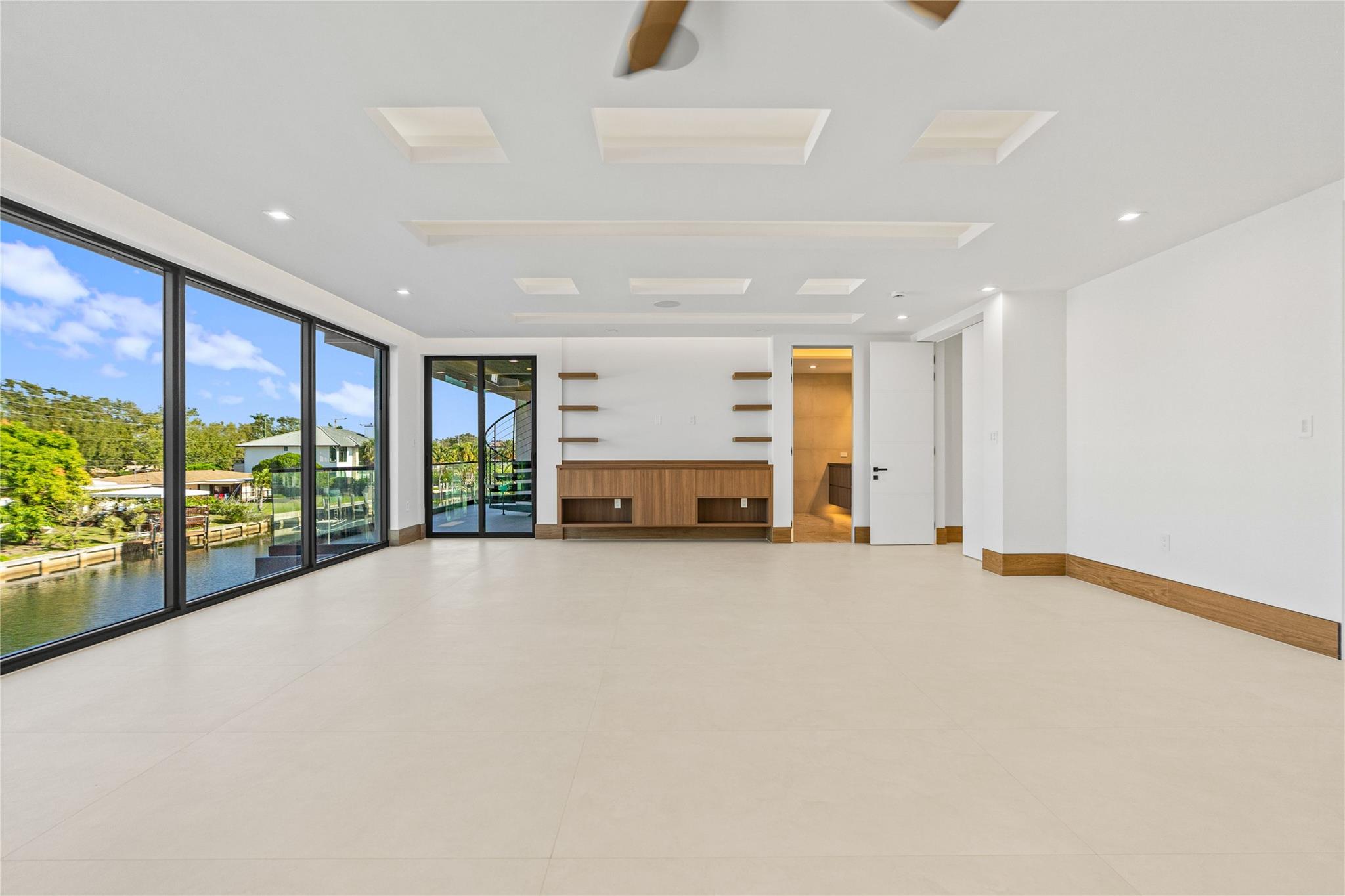 2441 NE 48th Court, Lighthouse Point, FL 33064