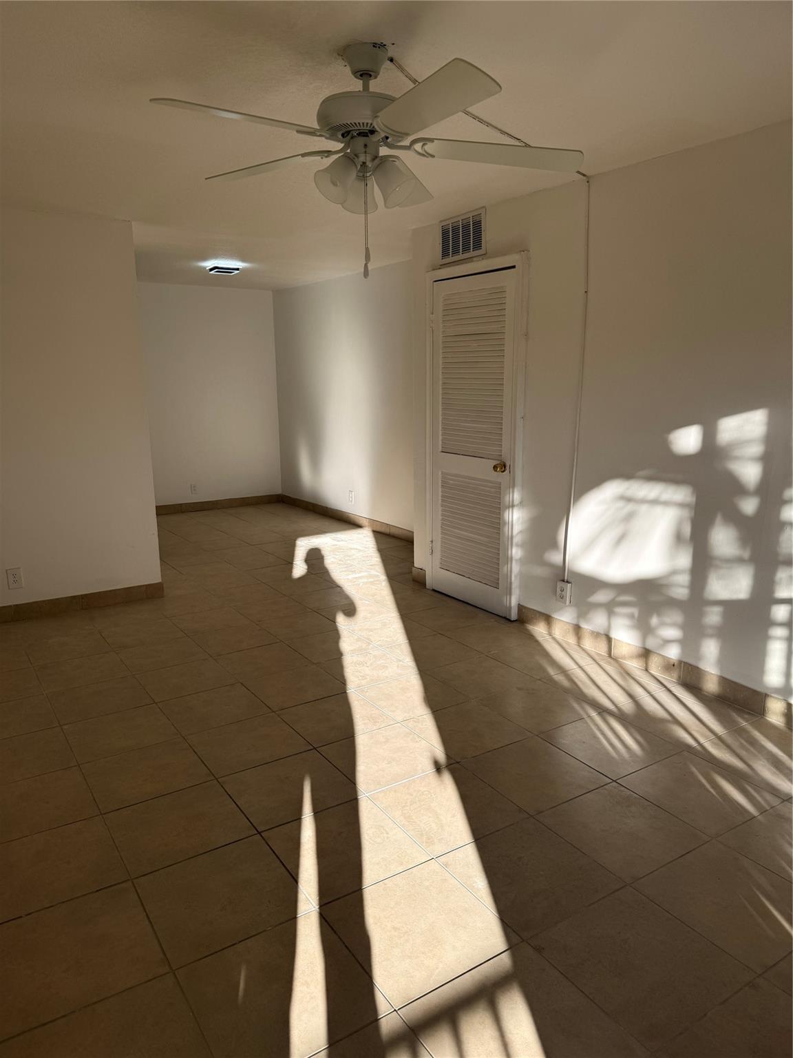 10896 Royal Palm Boulevard 10895, Coral Springs, FL 33065