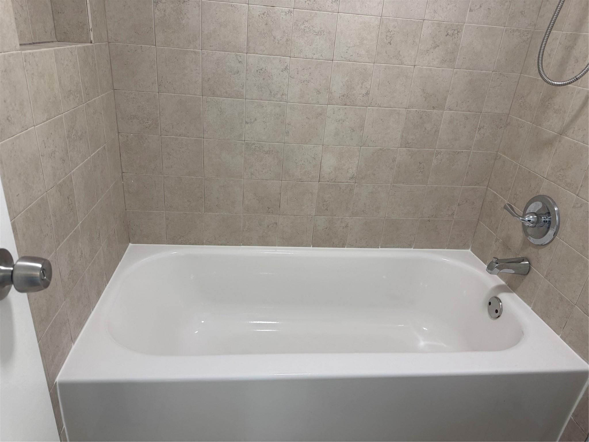 9930 N Twin Lakes Drive 7-L, Coral Springs, FL 33071