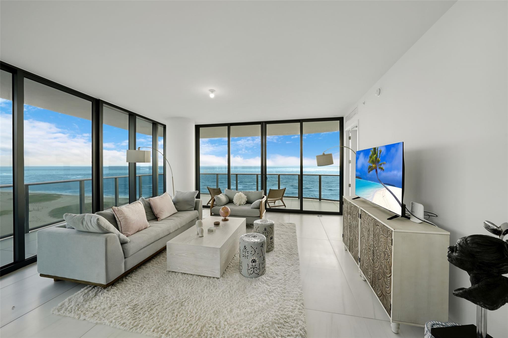 Photo for 900 N Ocean Boulevard, 906, Pompano Beach, FL 33062 - listing #FX-10533837 900 N Ocean Boulevard, 906, Pompano Beach, FL 33062