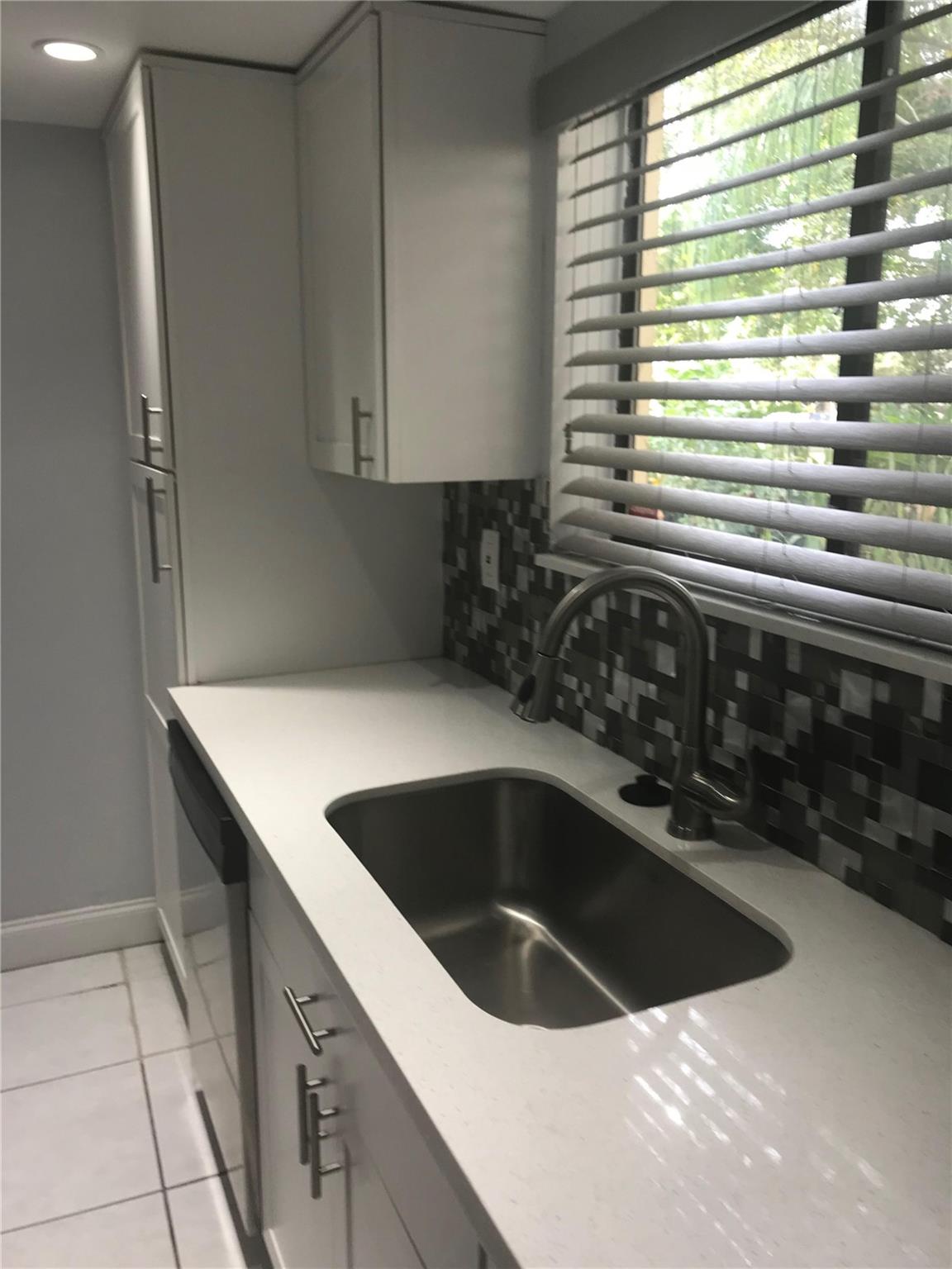 9576 SW 1st Court 9-F, Coral Springs, FL 33071