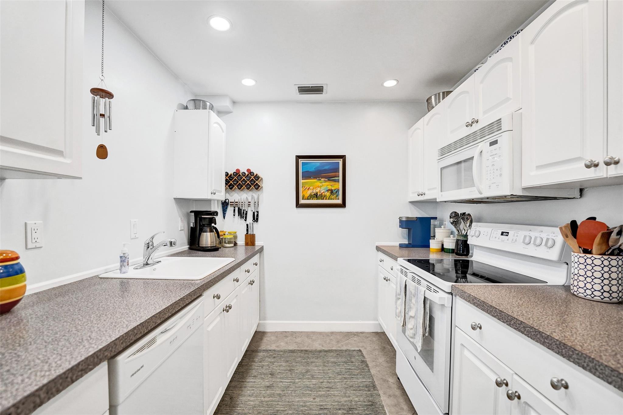 Photo for 1940 NE 2nd Avenue, 205J, Wilton Manors, FL 33305 - Listing #FX-10522645 1940 NE 2nd Avenue, 205J, Wilton Manors, FL 33305