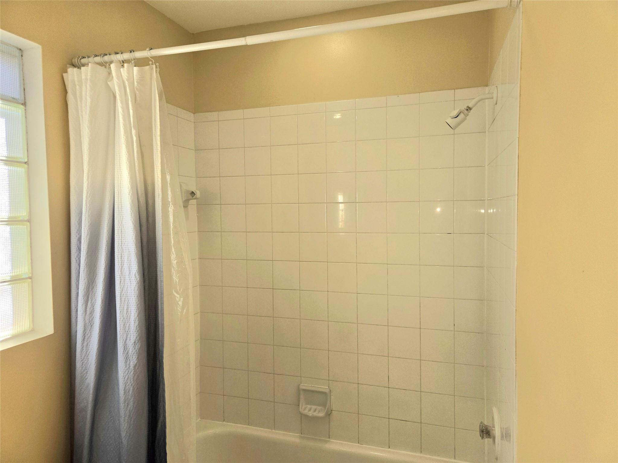 160 NW 97th Terrace, Coral Springs, FL 33071