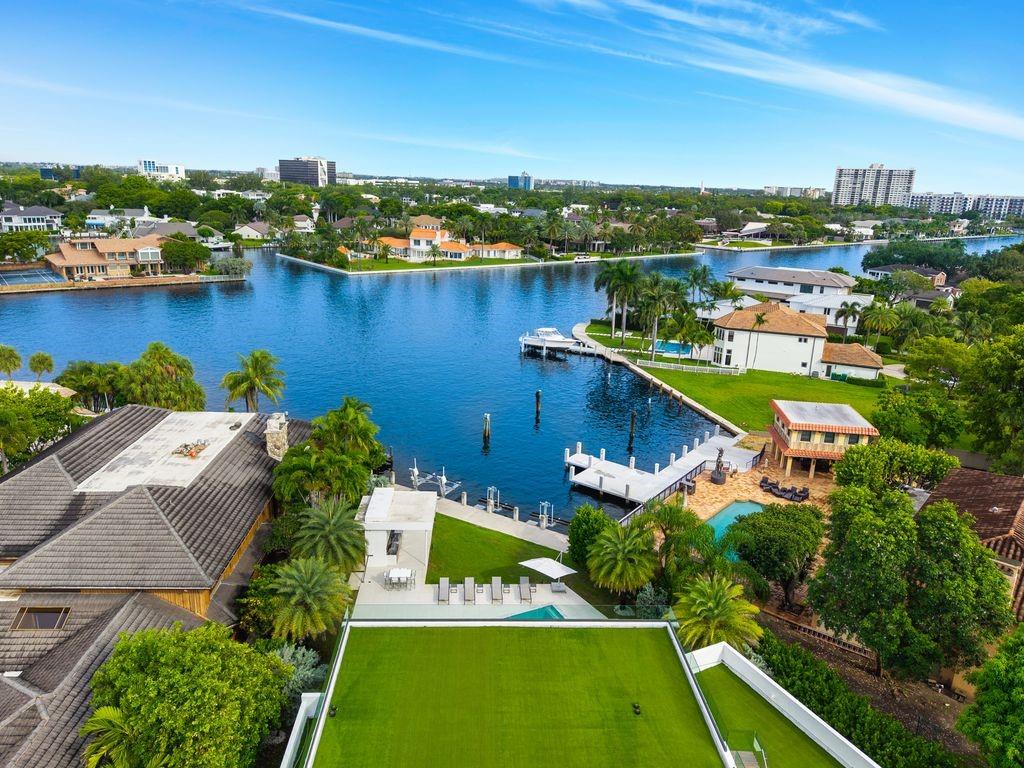 19 Gatehouse Road, Sea Ranch Lakes, FL 33308