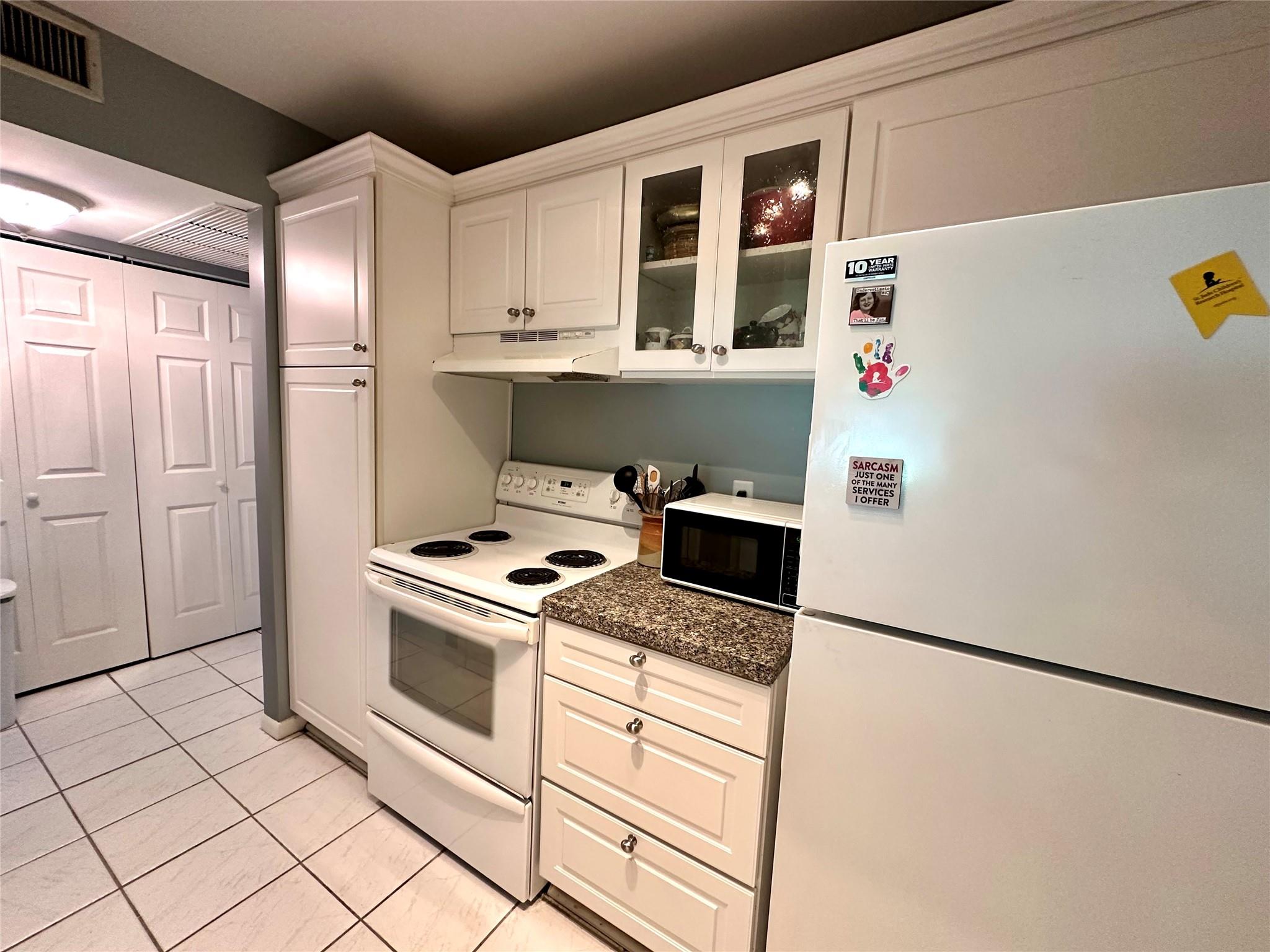 930 Twin Lakes Drive 8-P, Coral Springs, FL 33071