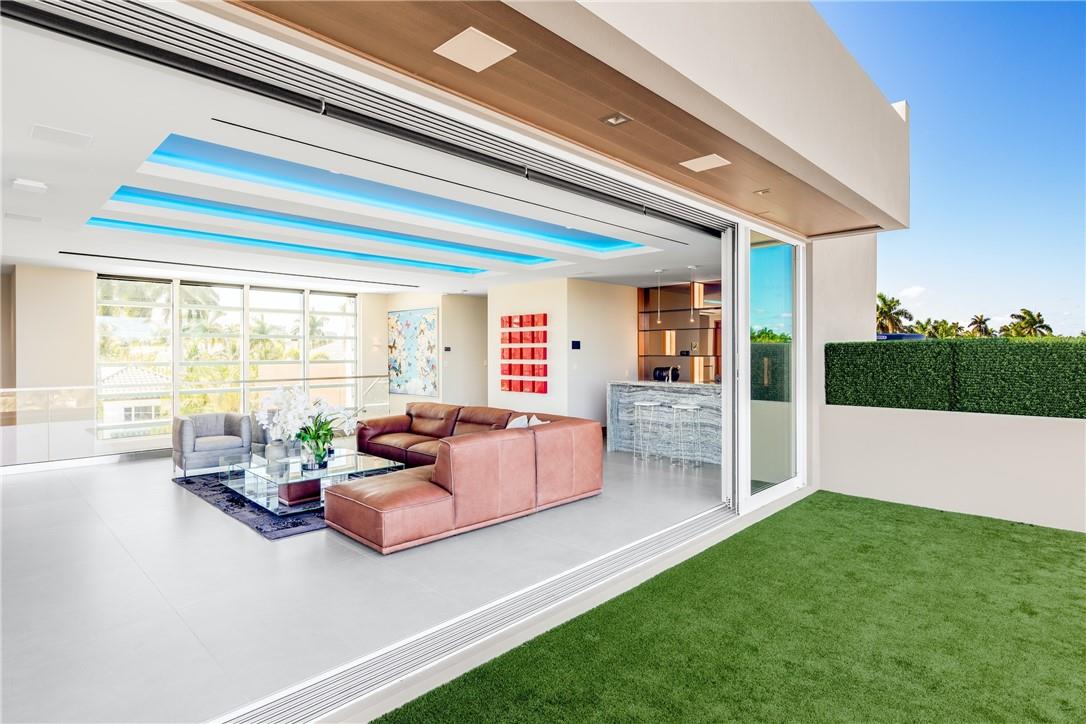 650 Royal Plaza Drive, Fort Lauderdale, FL 33301