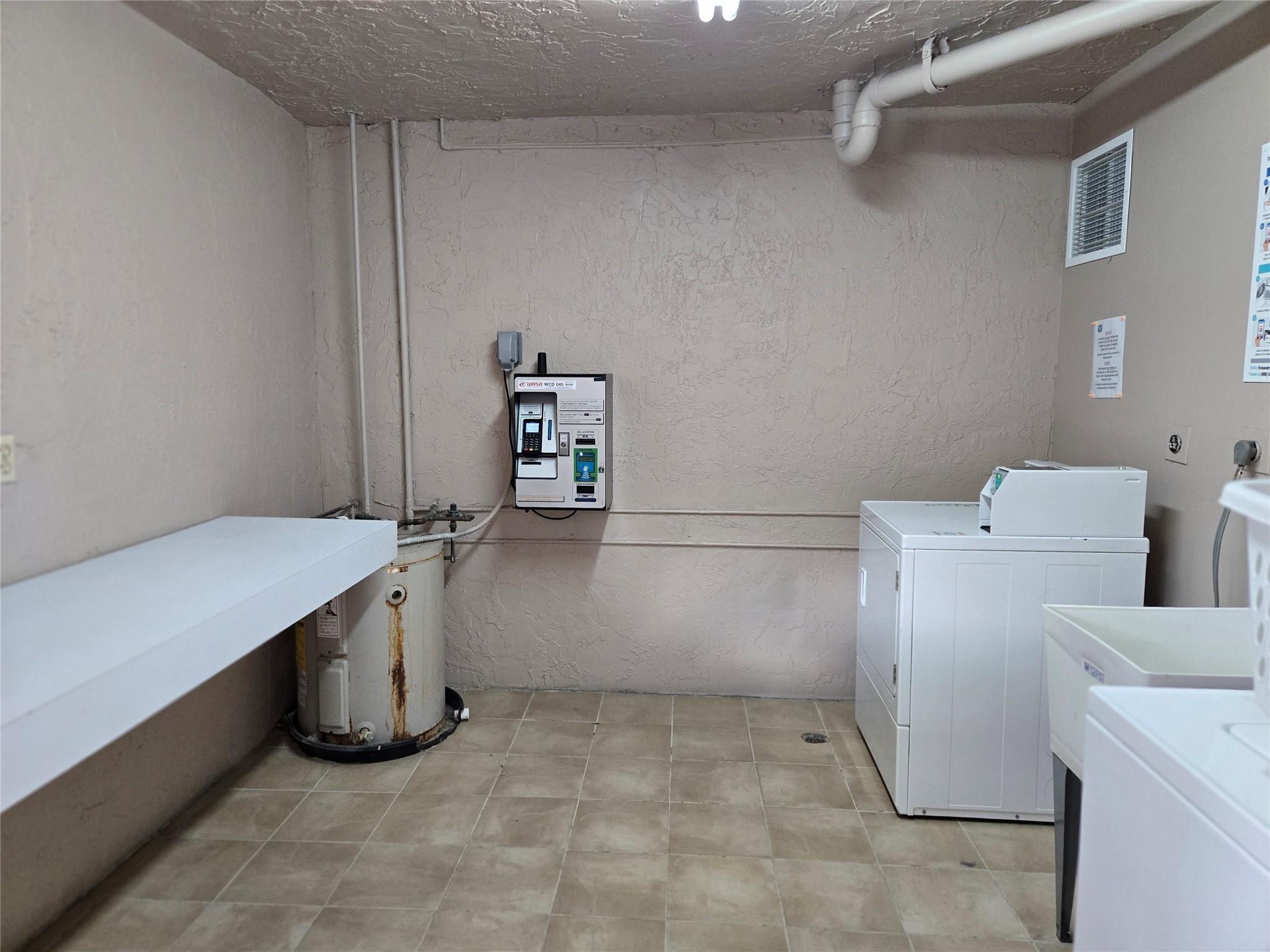 1100 NW 87th Avenue, Coral Springs, FL 33071