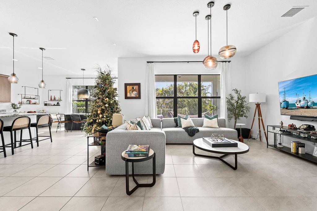 8560 NW 39 Court, Coral Springs, FL 33065