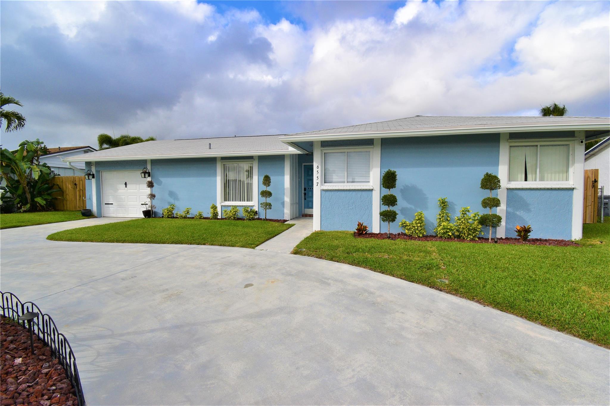 Photo for 6557 Country Wood Way, Delray Beach, FL 33484 - listing #FX-10536862 6557 Country Wood Way, Delray Beach, FL 33484