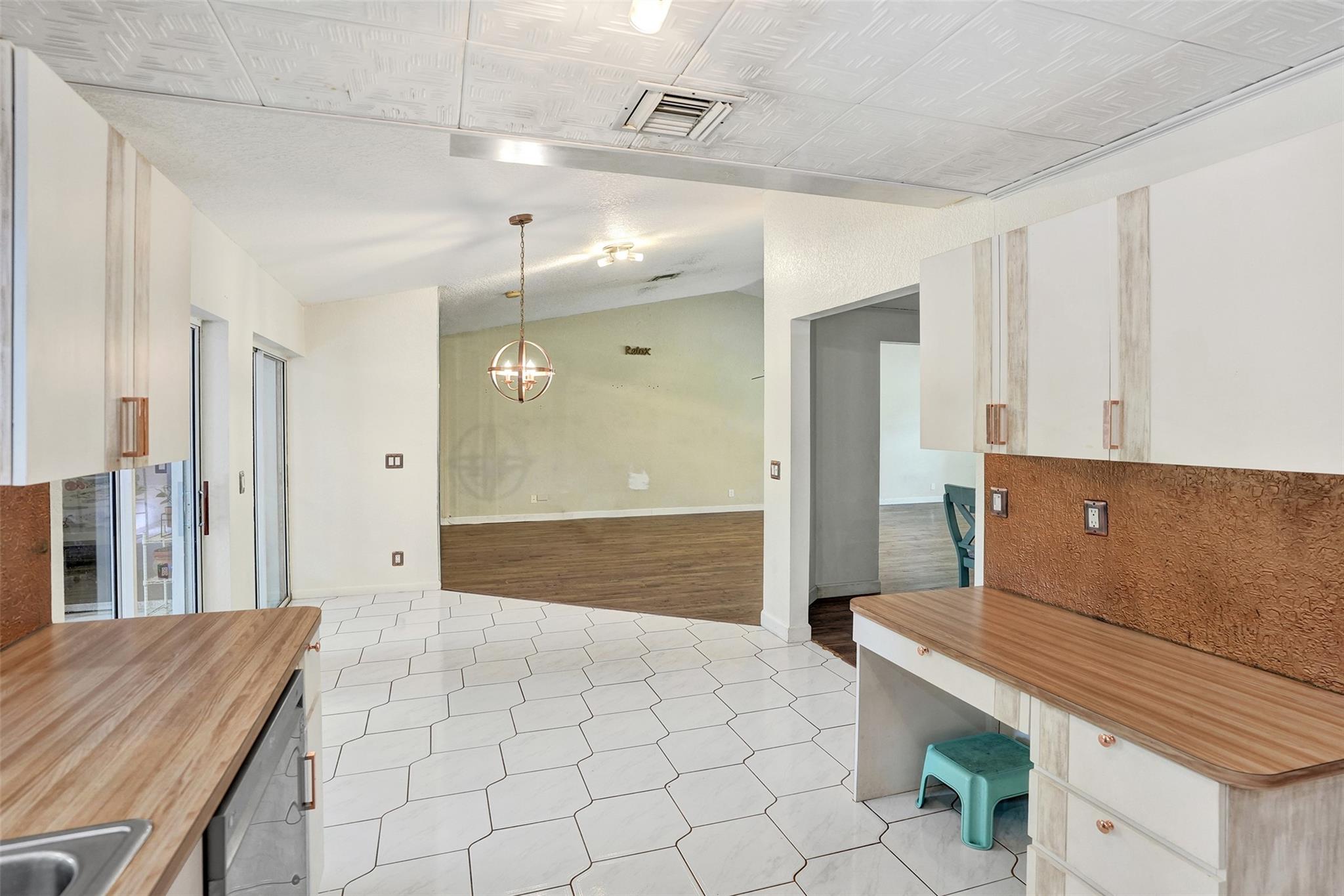 5372 Pine Circle, Coral Springs, FL 33067