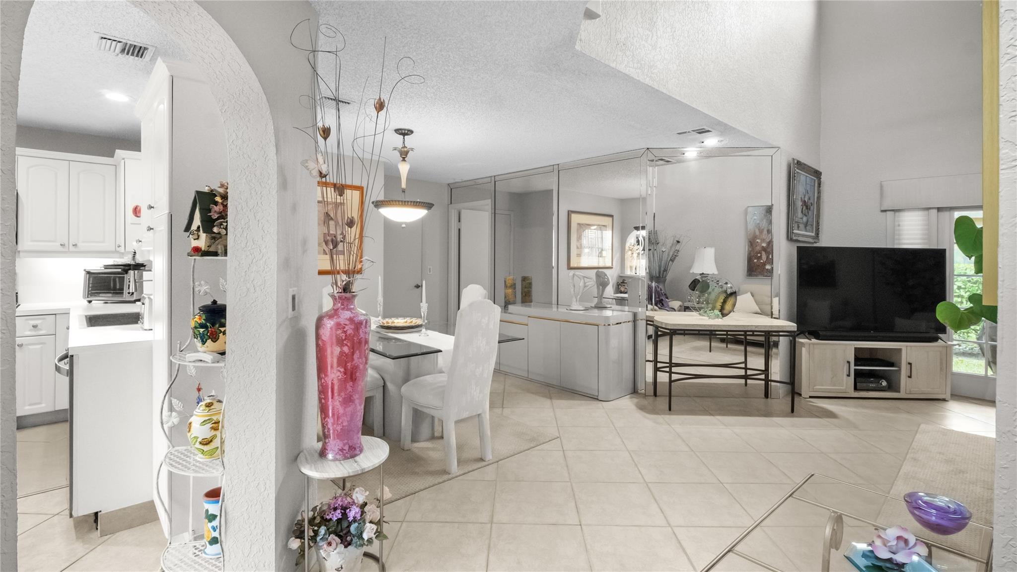 11431 Lakeview Drive 5-C, Coral Springs, FL 33071