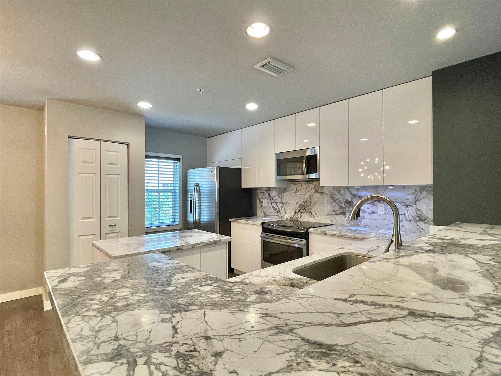Photo for 621 SW 1st Avenue, 621, Pompano Beach, FL 33060 - Listing #FX-10514485 621 SW 1st Avenue, 621, Pompano Beach, FL 33060