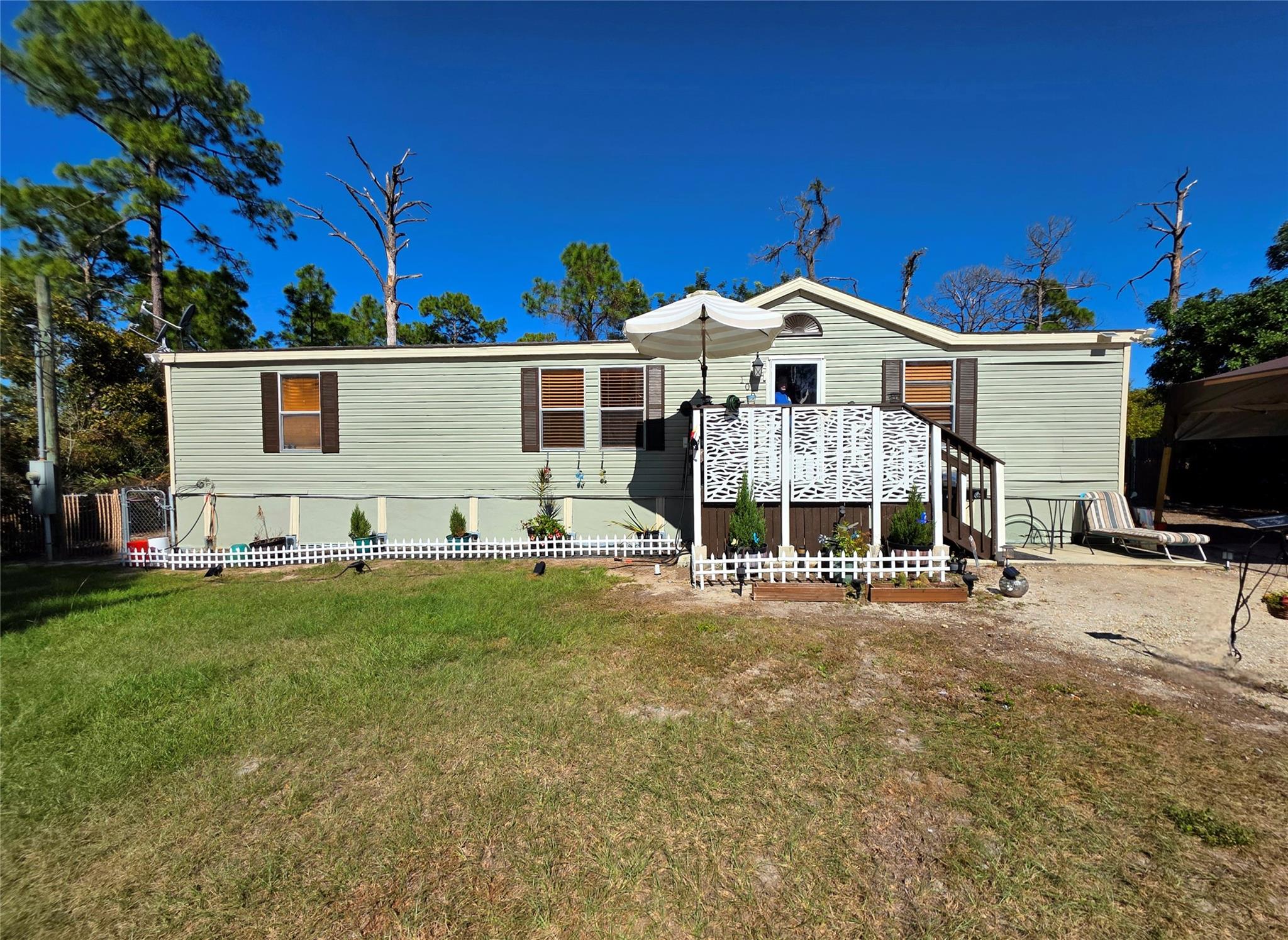 Photo for 106 Sunnyside Court, Lake Placid, FL 33852 - listing #FX-10537179 106 Sunnyside Court, Lake Placid, FL 33852