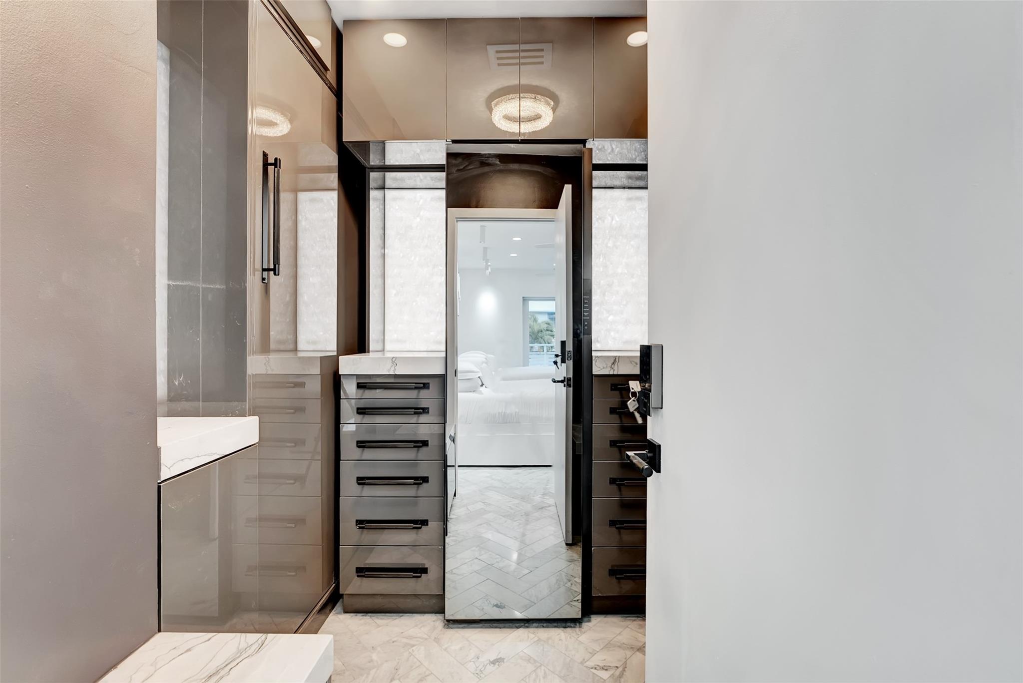 124 11th Street, Miami Beach, FL 33139