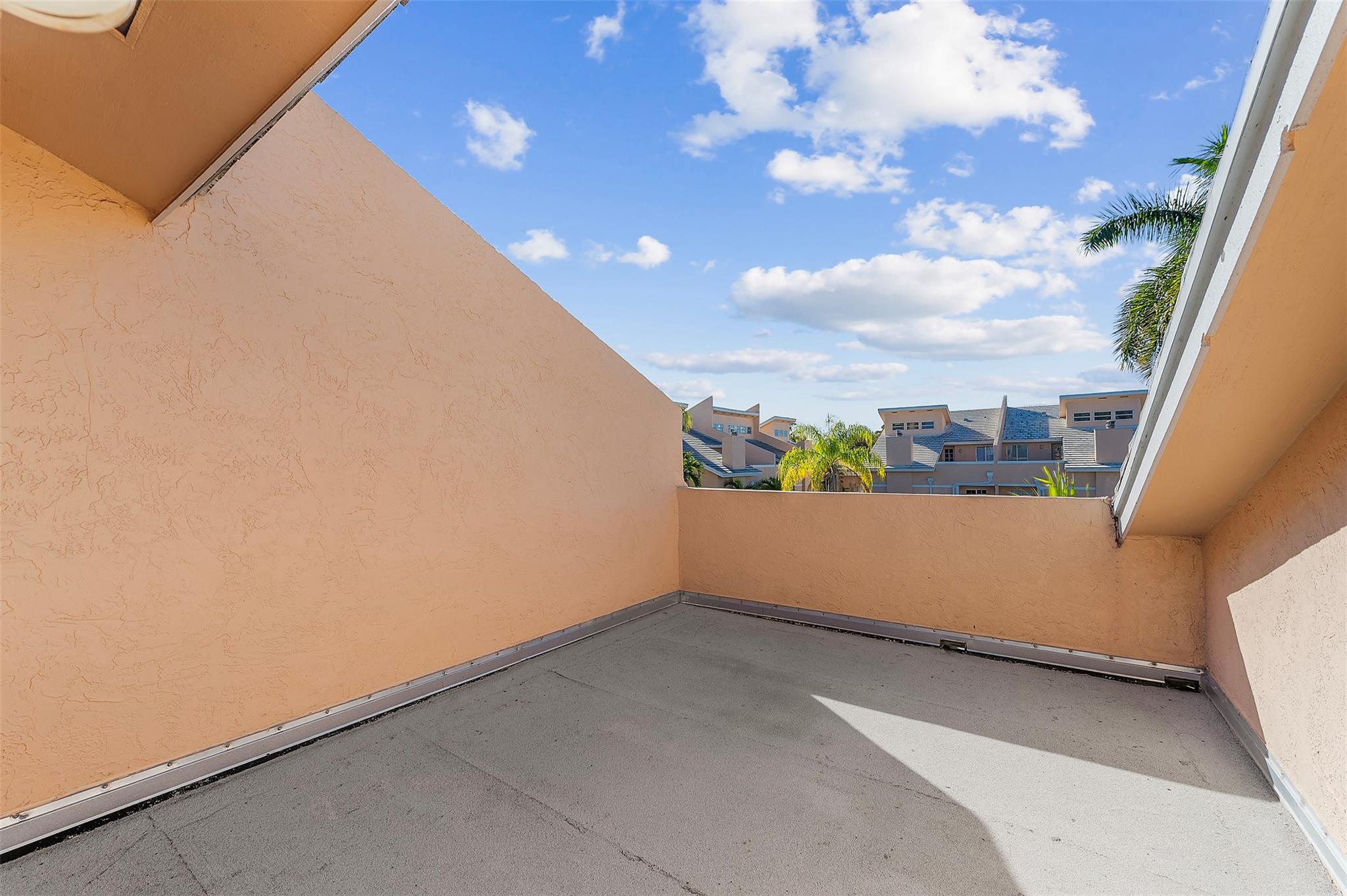 3951 Coral Springs Drive 21, Coral Springs, FL 33065