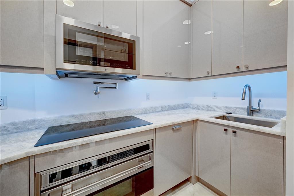 2900 NE 8 Avenue, Boca Raton, FL 33431