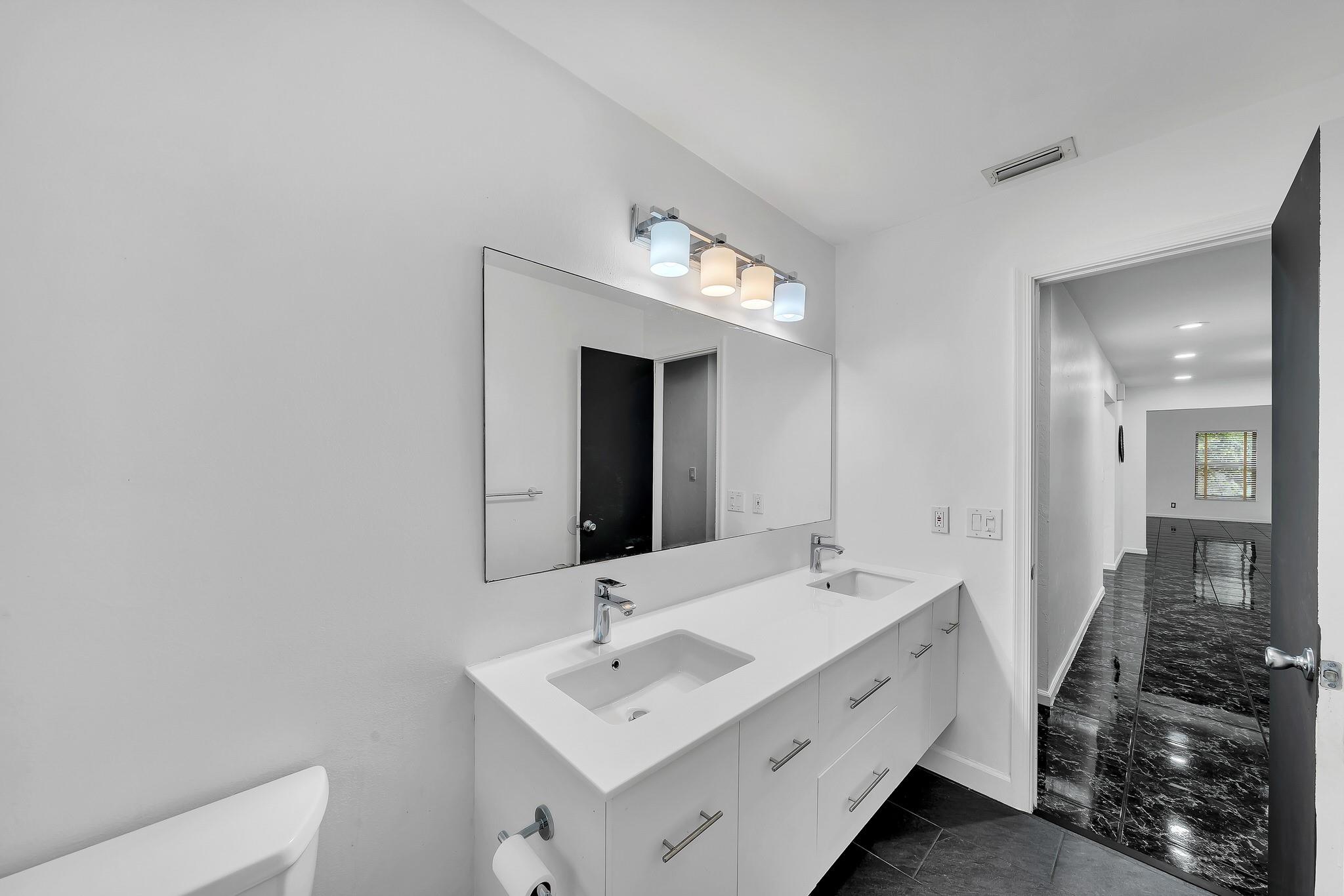 303 NW 105th Terrace, Coral Springs, FL 33071