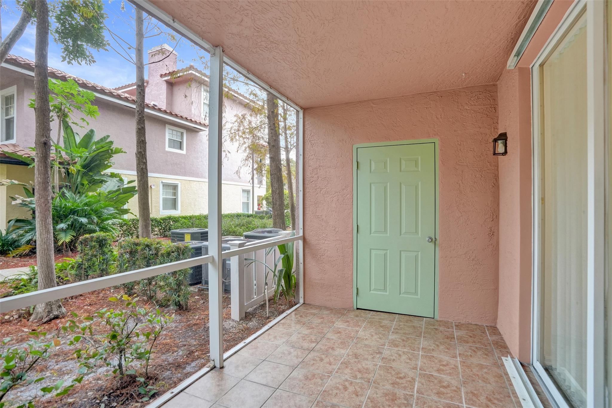 6584 W Sample Road 6584, Coral Springs, FL 33067