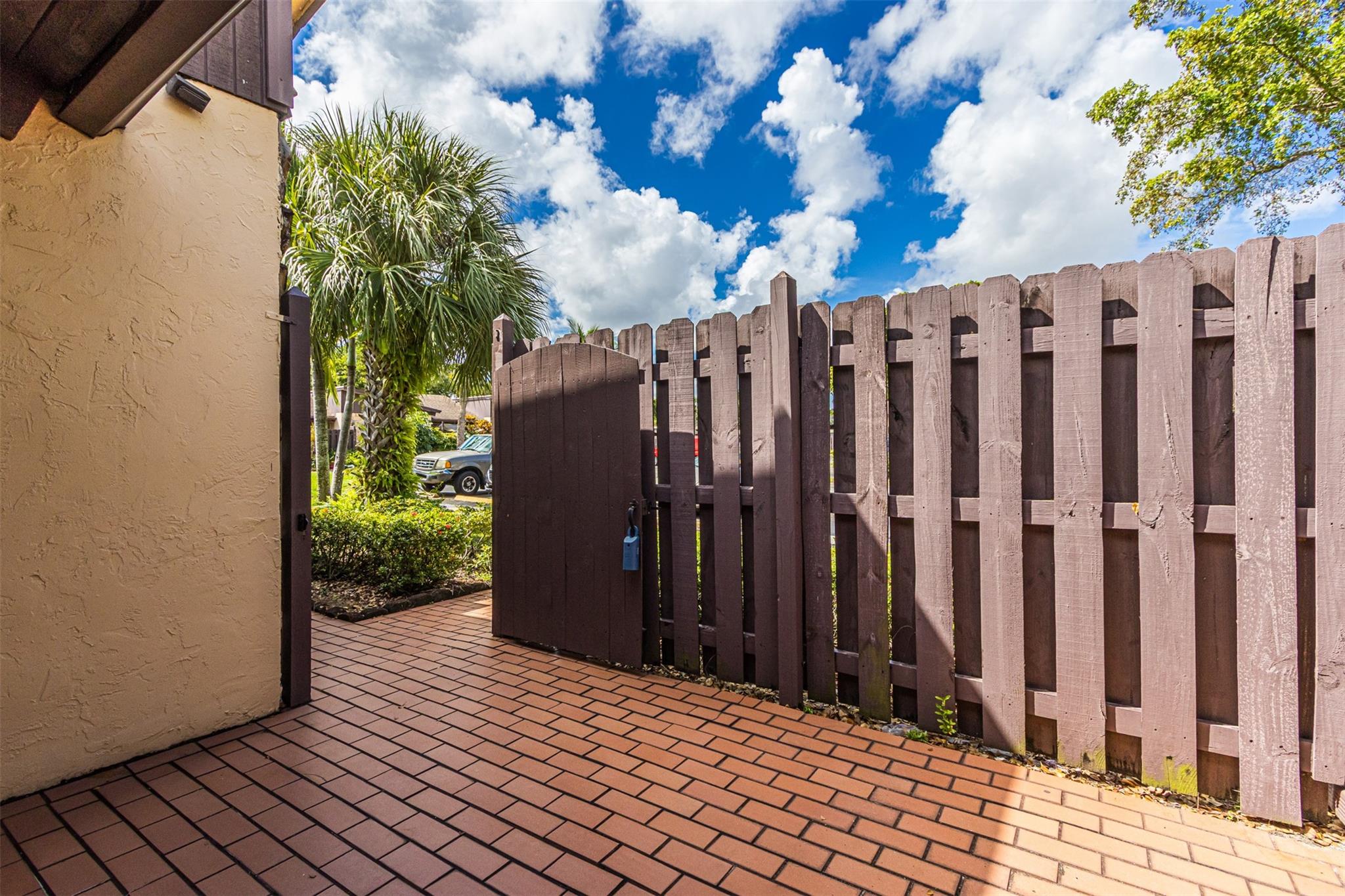 450 Briarwood Circle 2, Hollywood, FL 33024