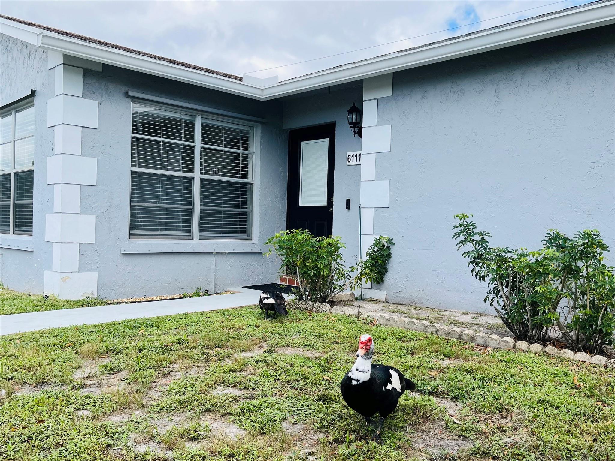 Photo for 6111 Rainbow Circle, Greenacres, FL 33463 - listing #FX-10534122 6111 Rainbow Circle, Greenacres, FL 33463