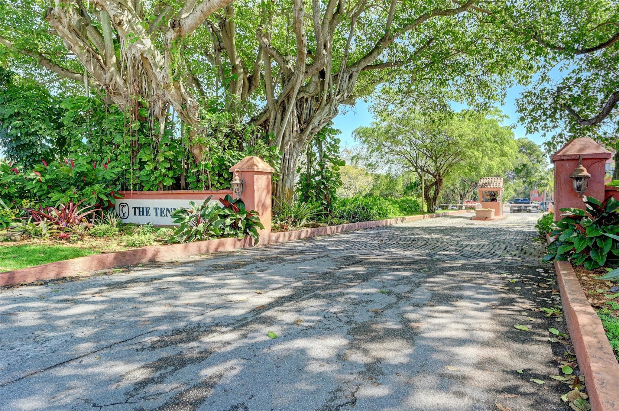 Front Entrance with 24/7 Manned Guard Gate