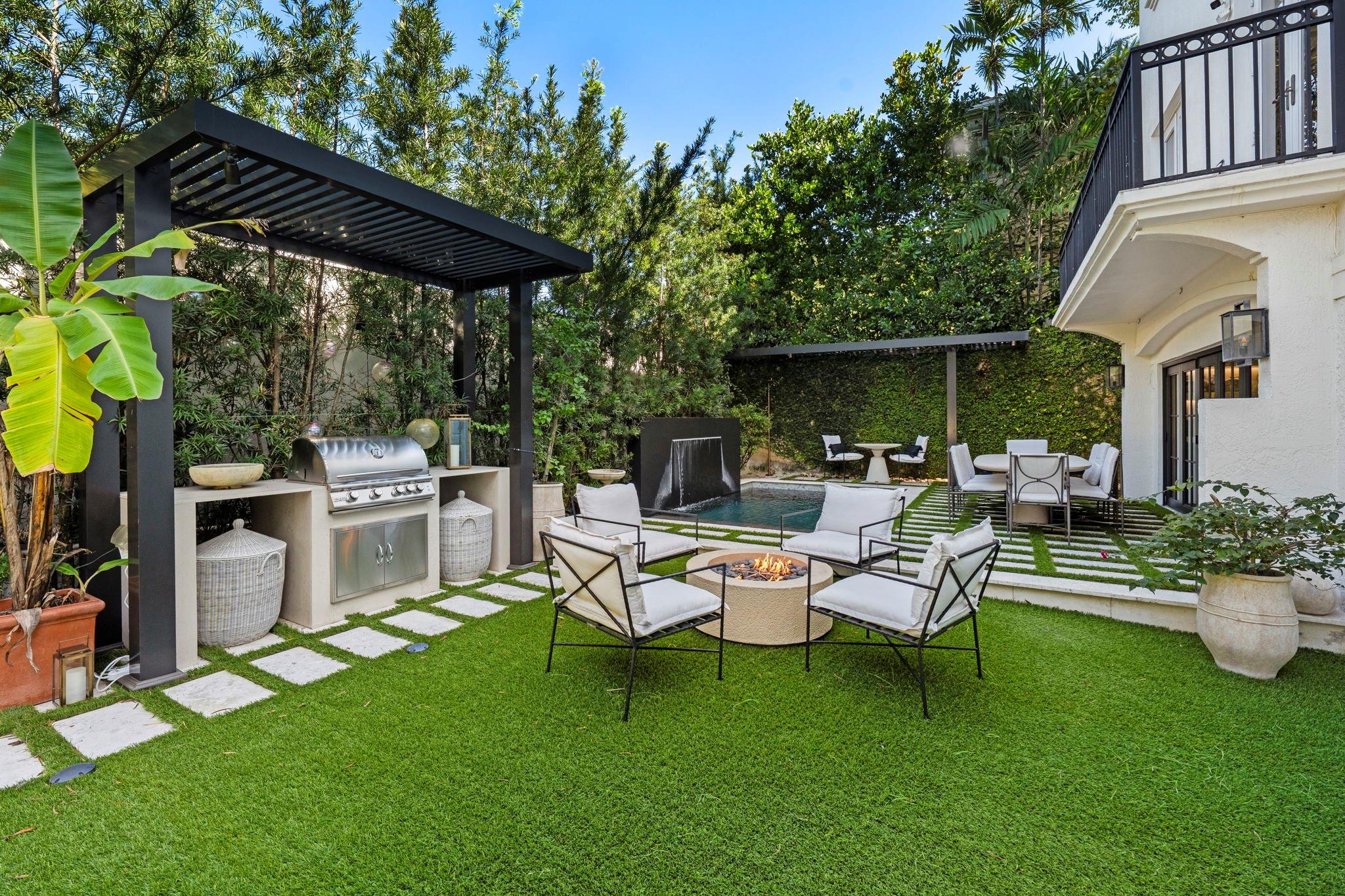 2765 Brickell Court, Miami, FL 33129