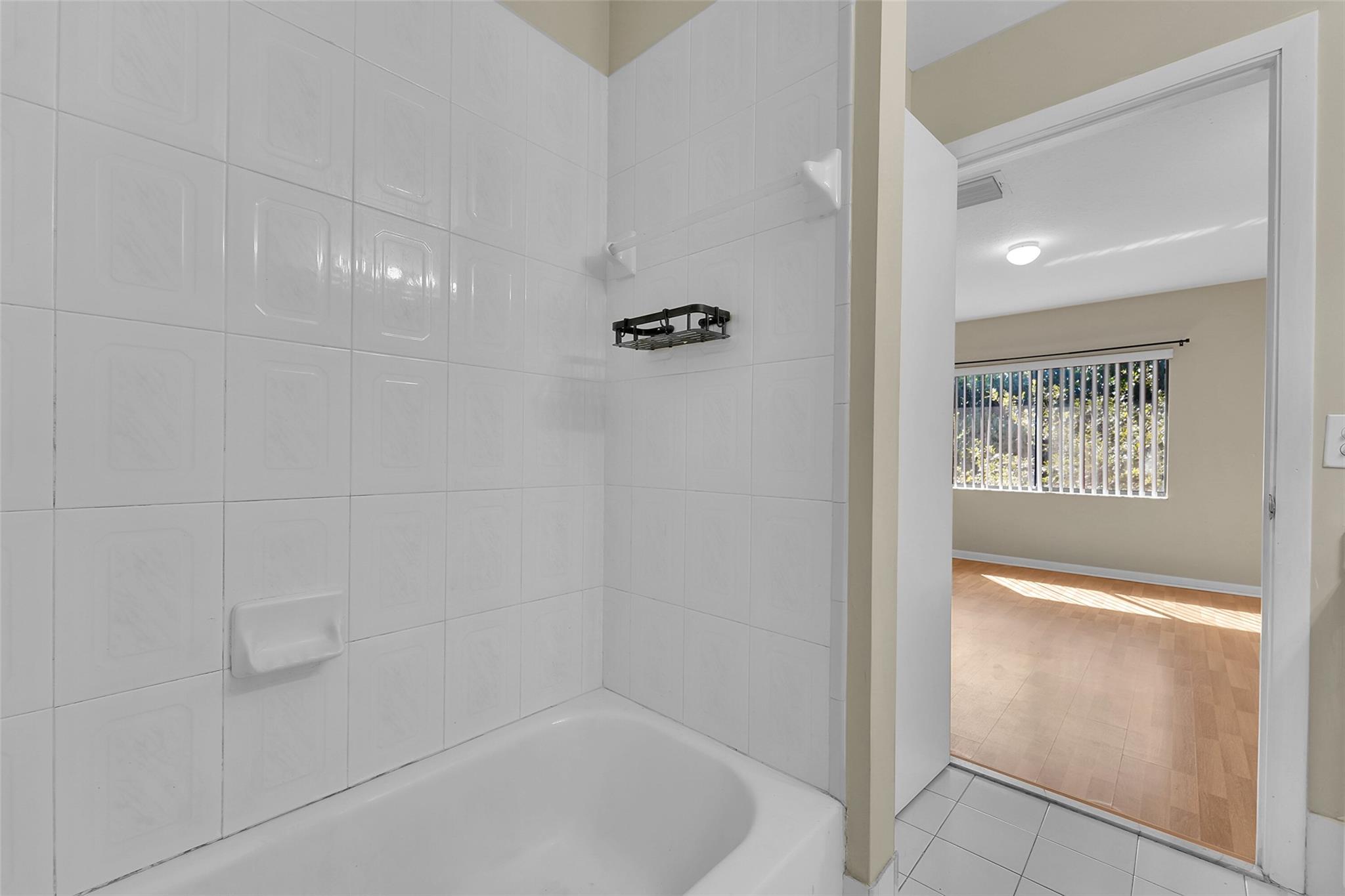 9088 NW 40th Street, Coral Springs, FL 33065