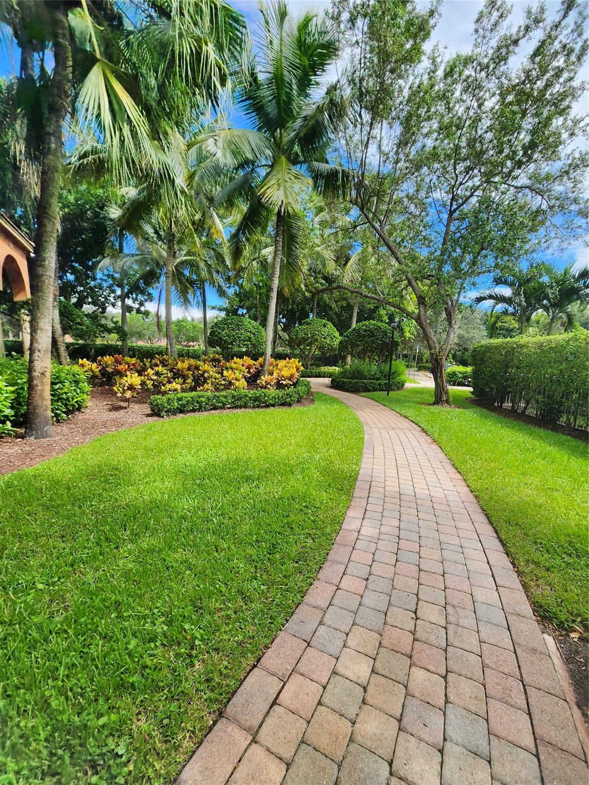 956 NW 126th Terrace, Coral Springs, FL 33071