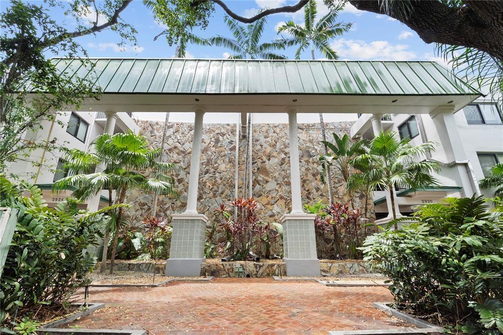 2924 Day Avenue N211, Miami, FL 33133