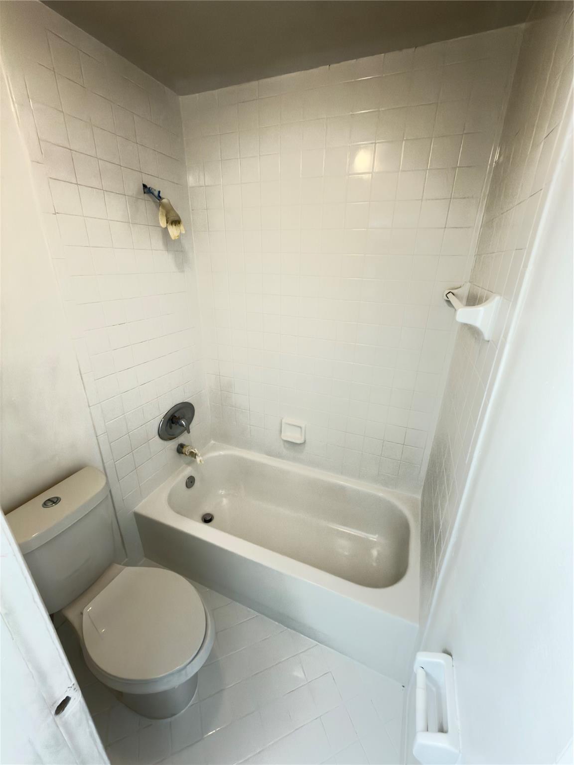 15675 SW 74th Circle Drive 14, Miami, FL 33193