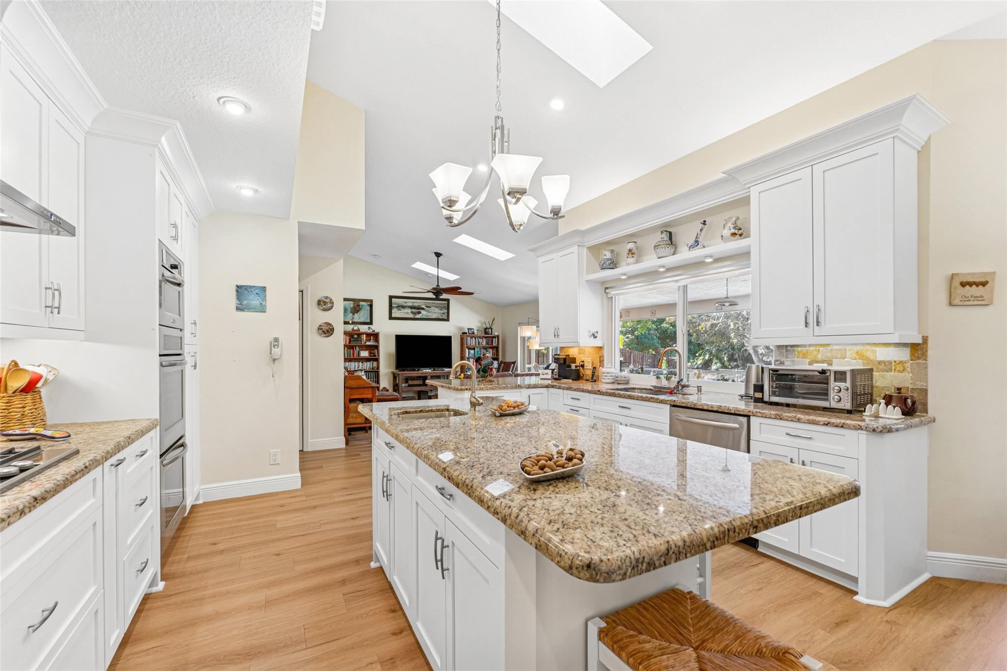 128 NW 110th Way, Coral Springs, FL 33071