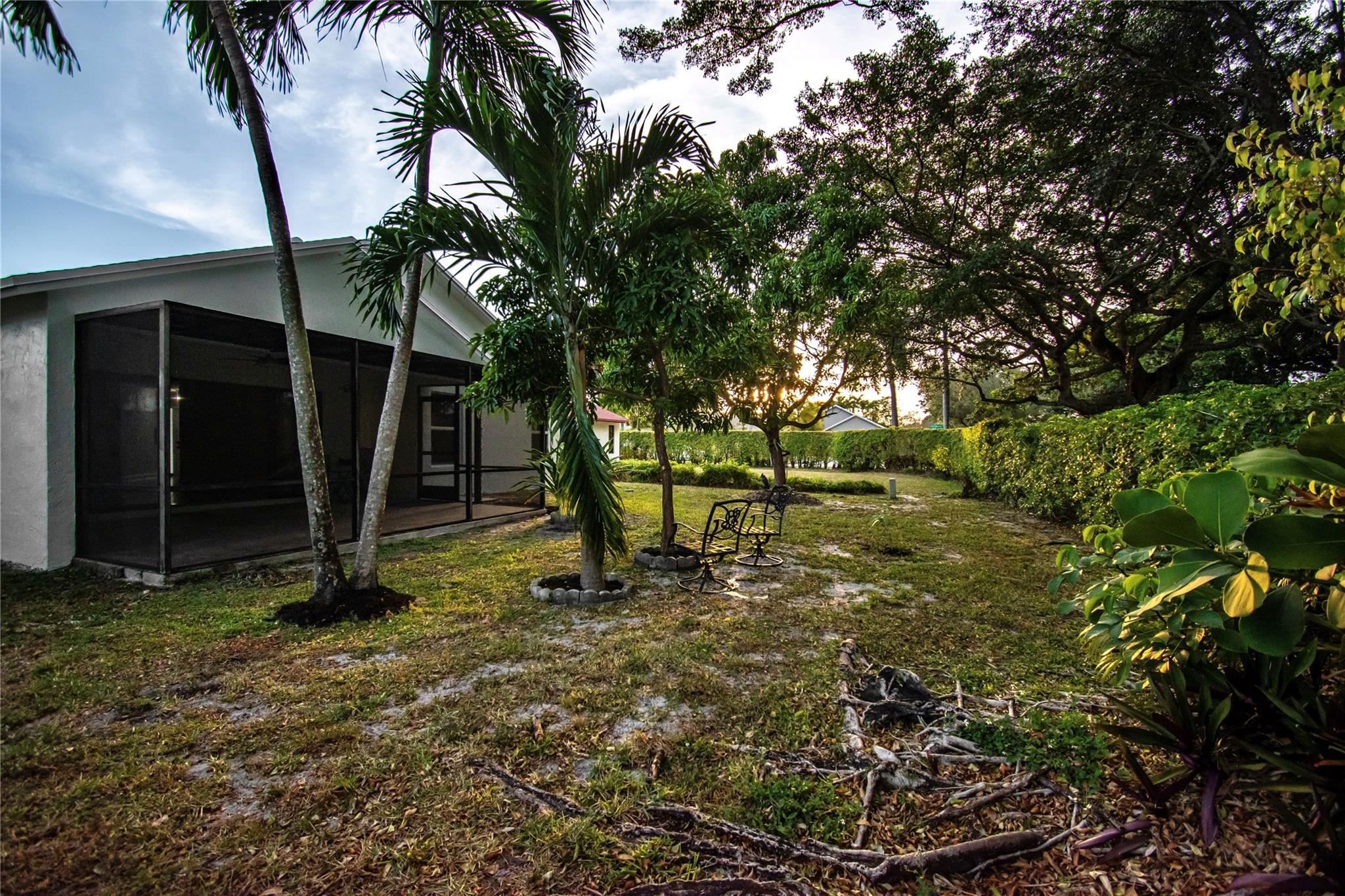 9107 Chatsworth Cascades Circle, Boca Raton, FL 33434