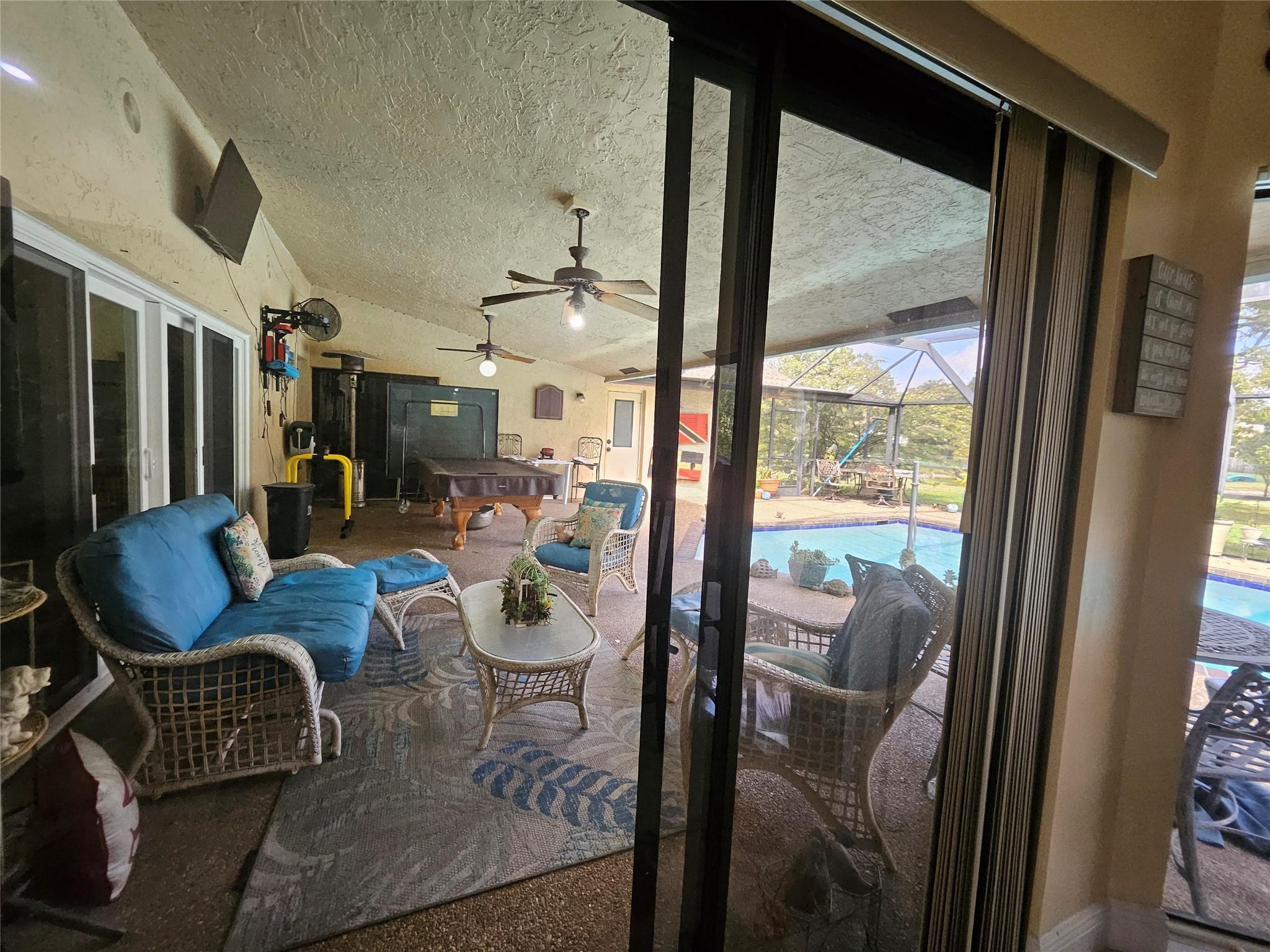 197 NW 113th Way, Coral Springs, FL 33071