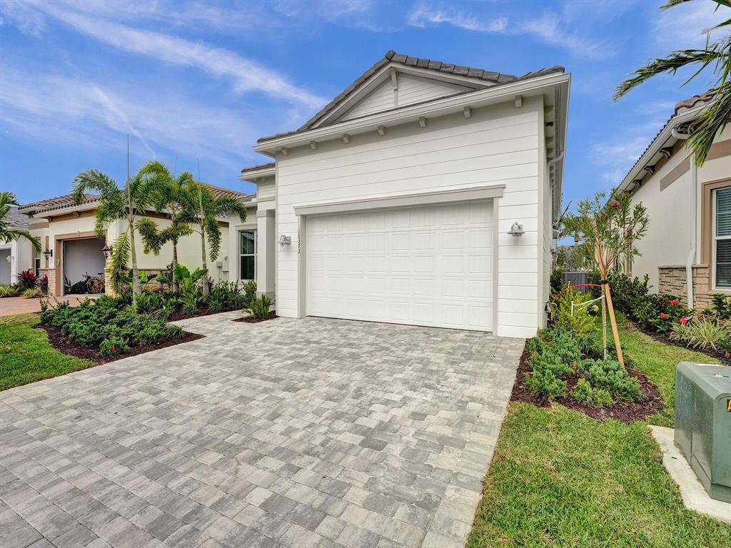 Photo for 10373 Northbrook Circle, Palm Beach Gardens, FL 33412 - listing #FX-10451068 10373 Northbrook Circle, Palm Beach Gardens, FL 33412