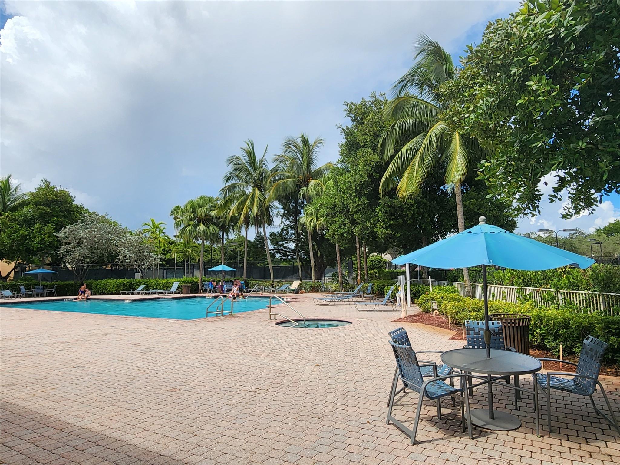 956 NW 126th Terrace, Coral Springs, FL 33071